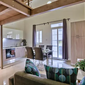 Charming 1 Bedroom Off Republic Street Sleeps 4 Appartement